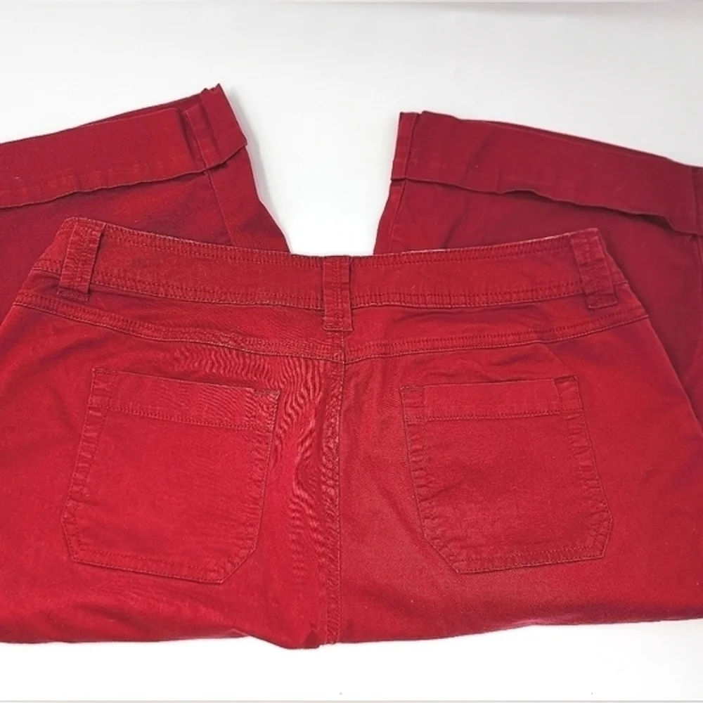 Venezia Women's Red Five‎ Pocket 15 Inch Inseam Shorts Size 14